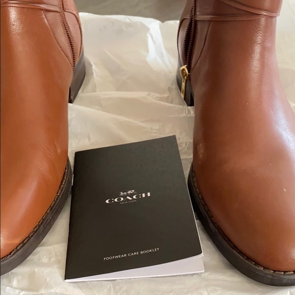 Coach Boots - Picture 4 of 5